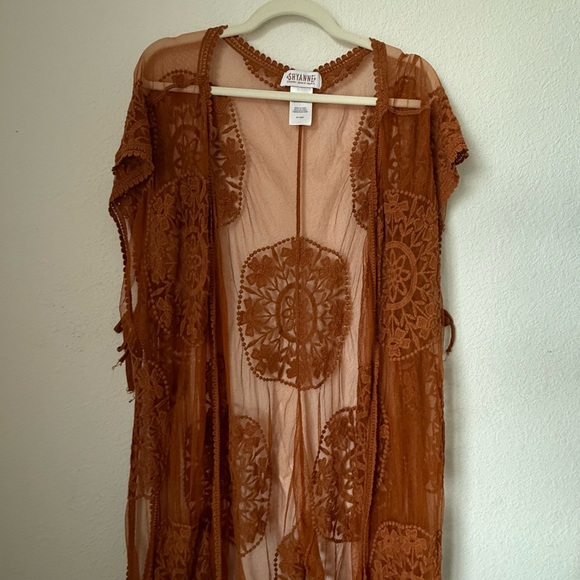 Shyanne Rust Lace Kimono - Picture 2 of 4